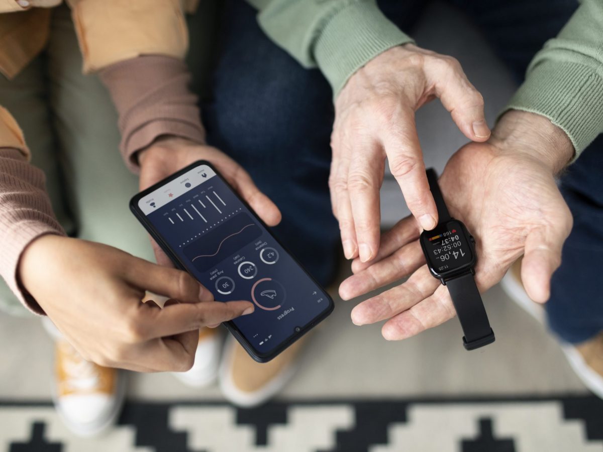 Personalized health technology wearables and fitness tracking devices